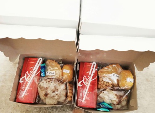 2. Snack Box Ade Catering