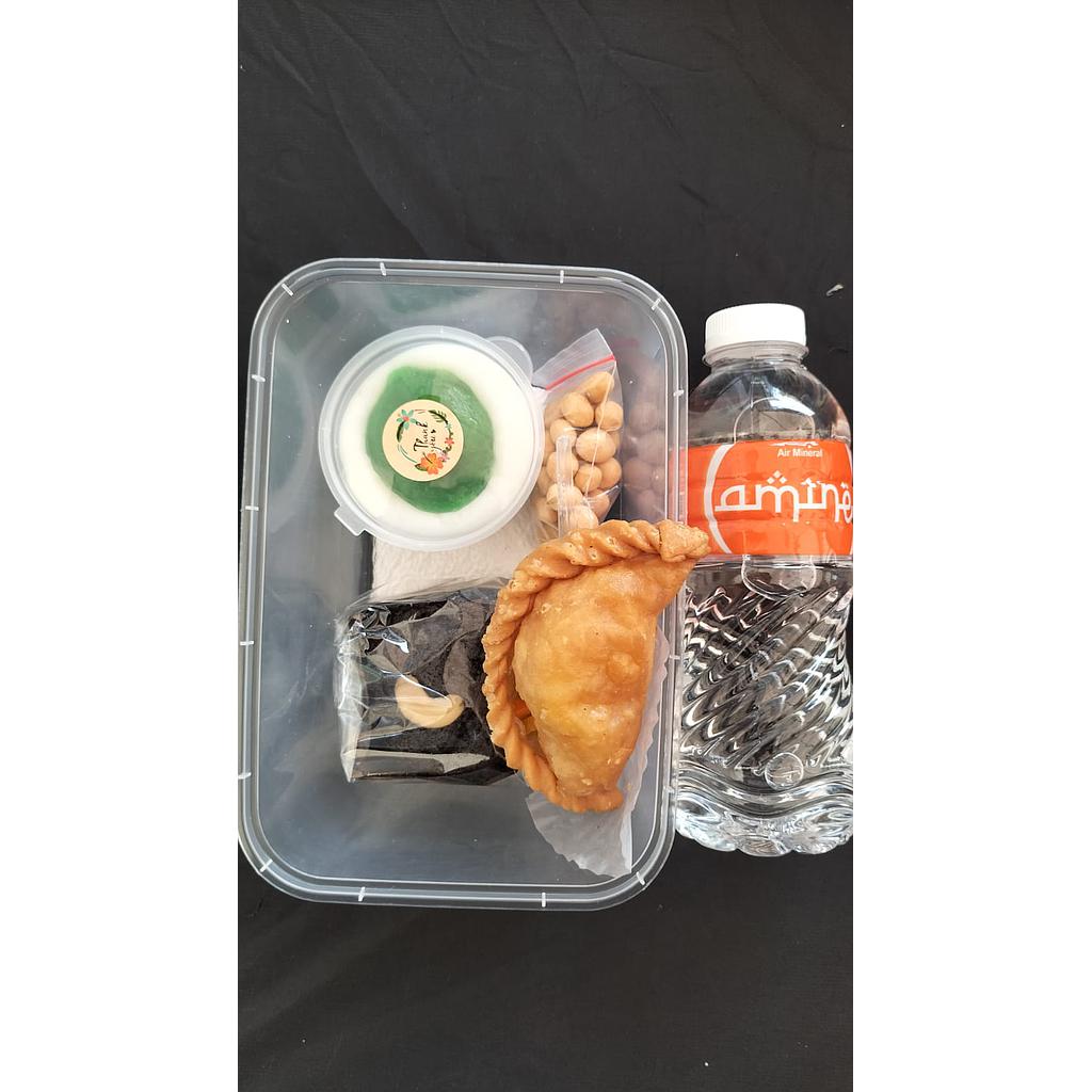 Mak Othi Food and Drink