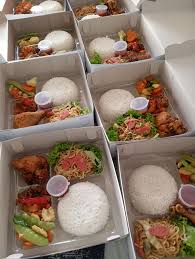 Paket Snack dan Makan