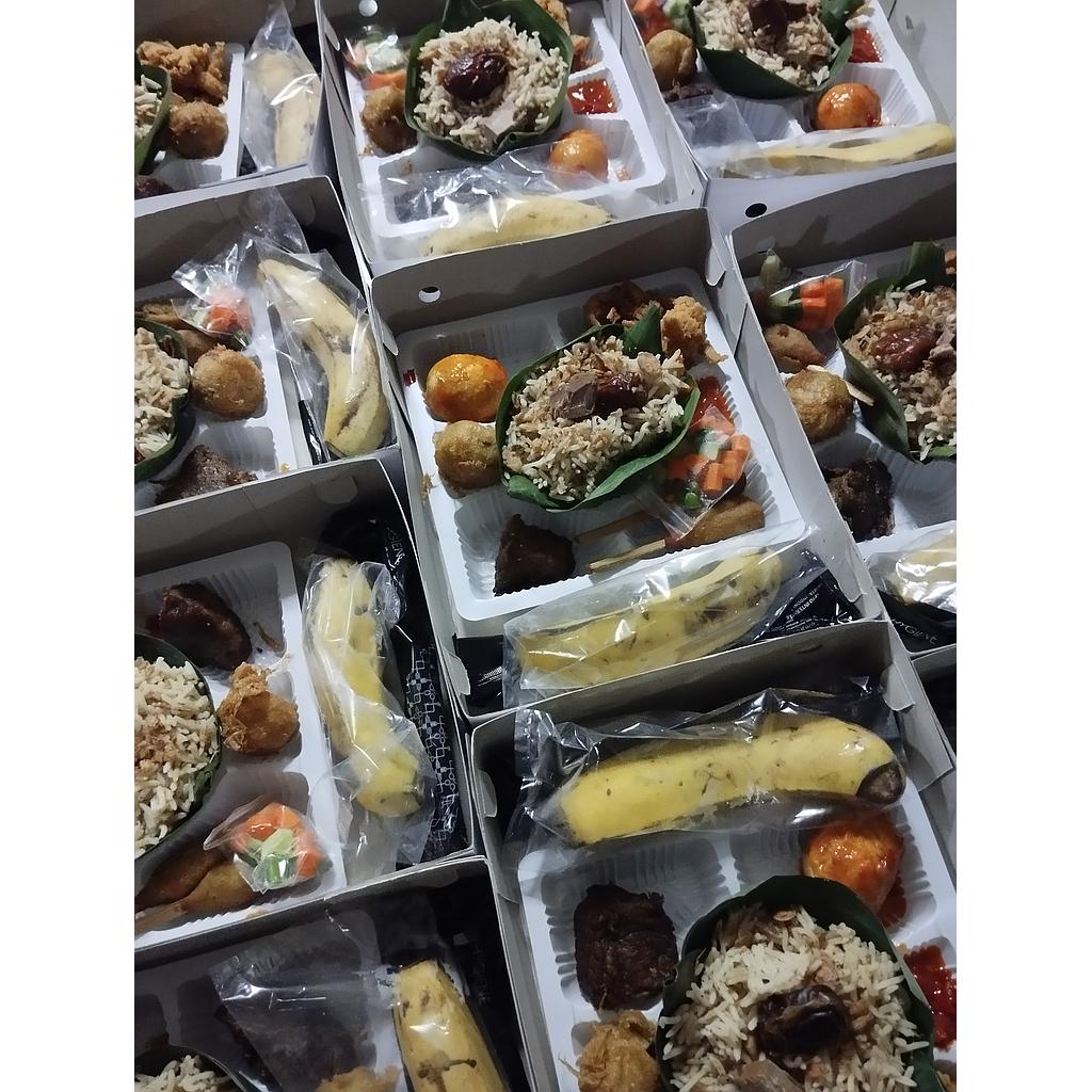 NASI KEBULI SAPI /KAMBING + KURMA