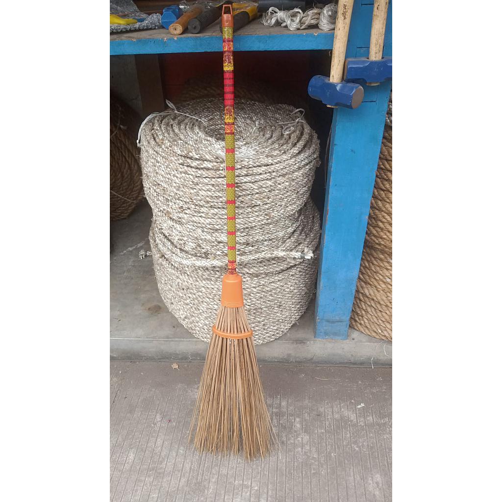 SAPU LIDI BERGAGANG