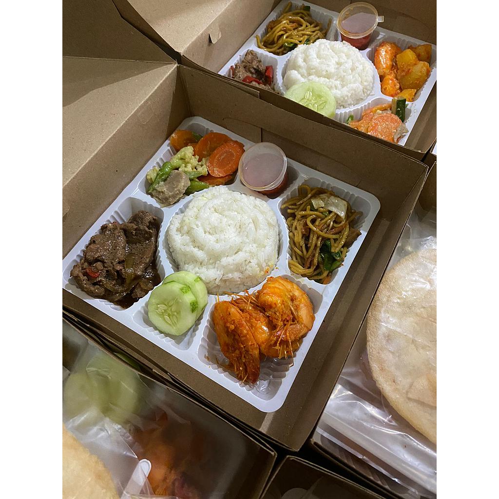 DELMOV95 - Nasi Box Paket B