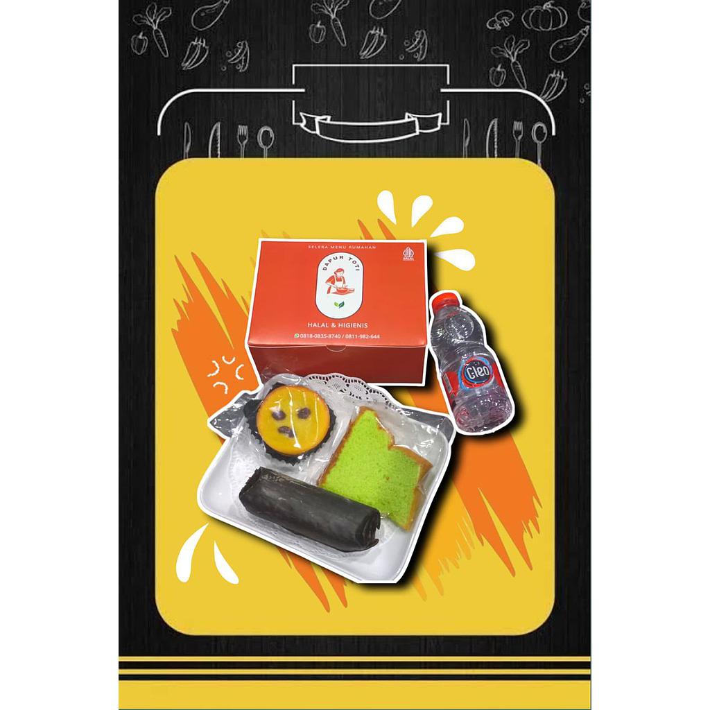 Snack Box by Dapur Toti