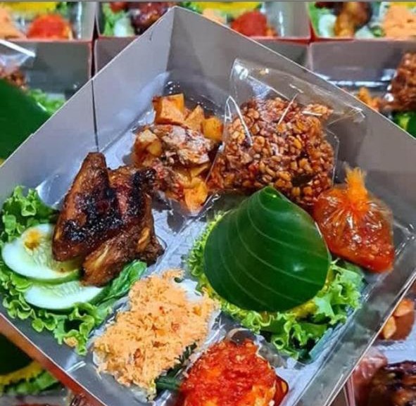 Paket 30 Nasi box dan Snack Box