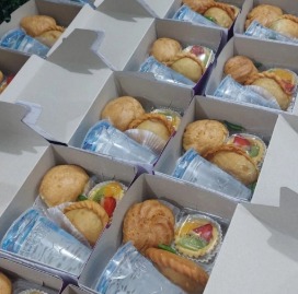 B. SNACK BOX HAURA