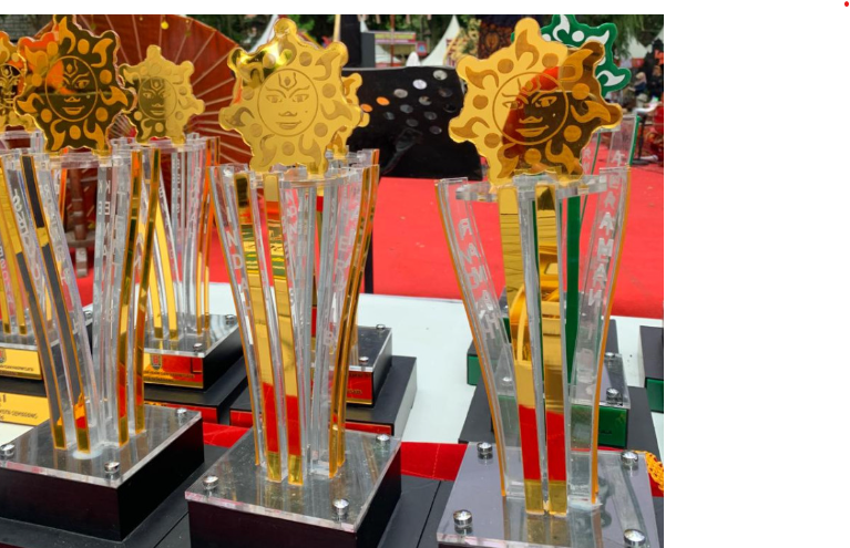 PIALA/TROPY CUSTOME