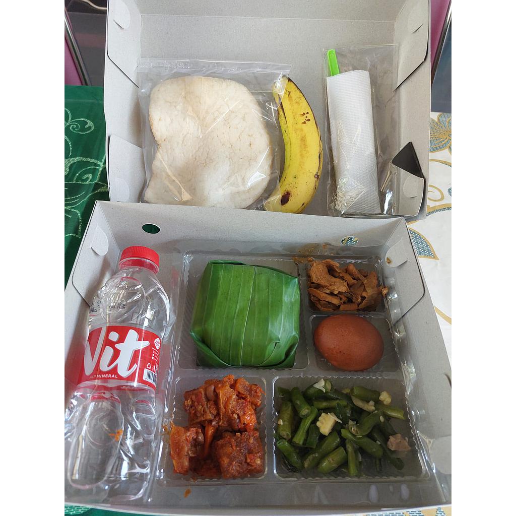 PAKET NASI DAN SNACK