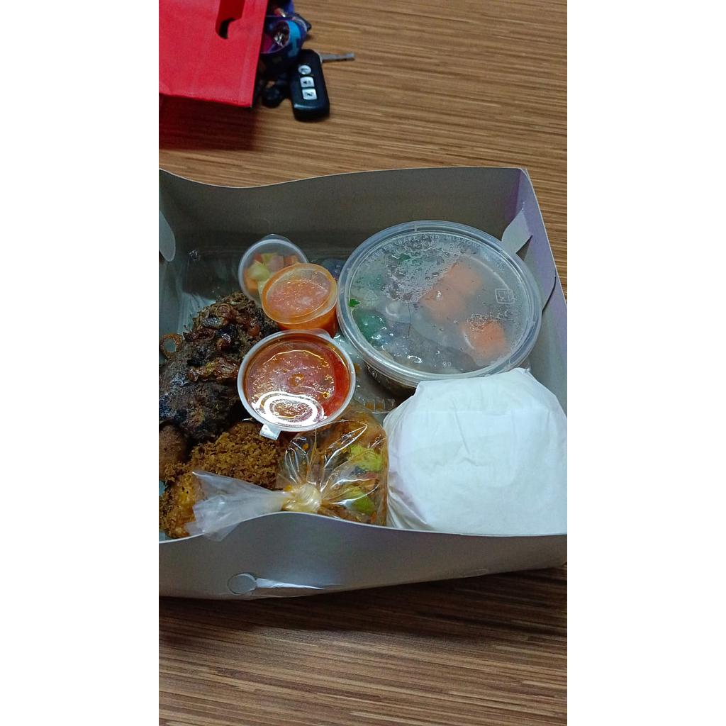 Paket Makan Dapur Mbah Uti