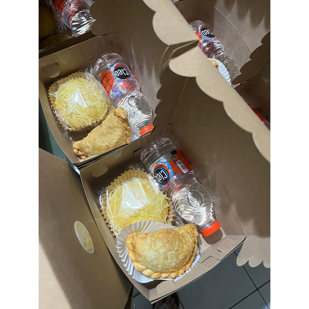 Snack box 2 kue