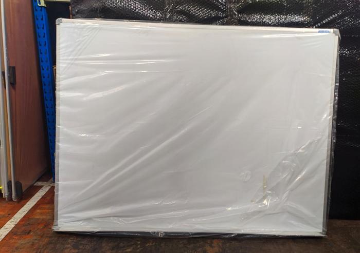 Papan tulis gantung uk 90x120