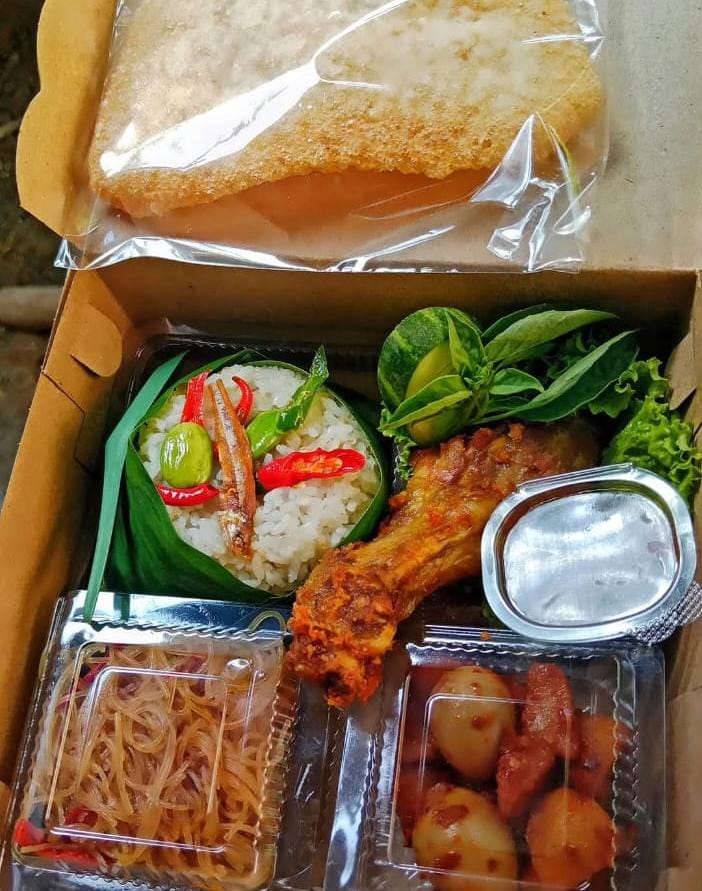 Paket Nasi dan Snack - Triesha Catering