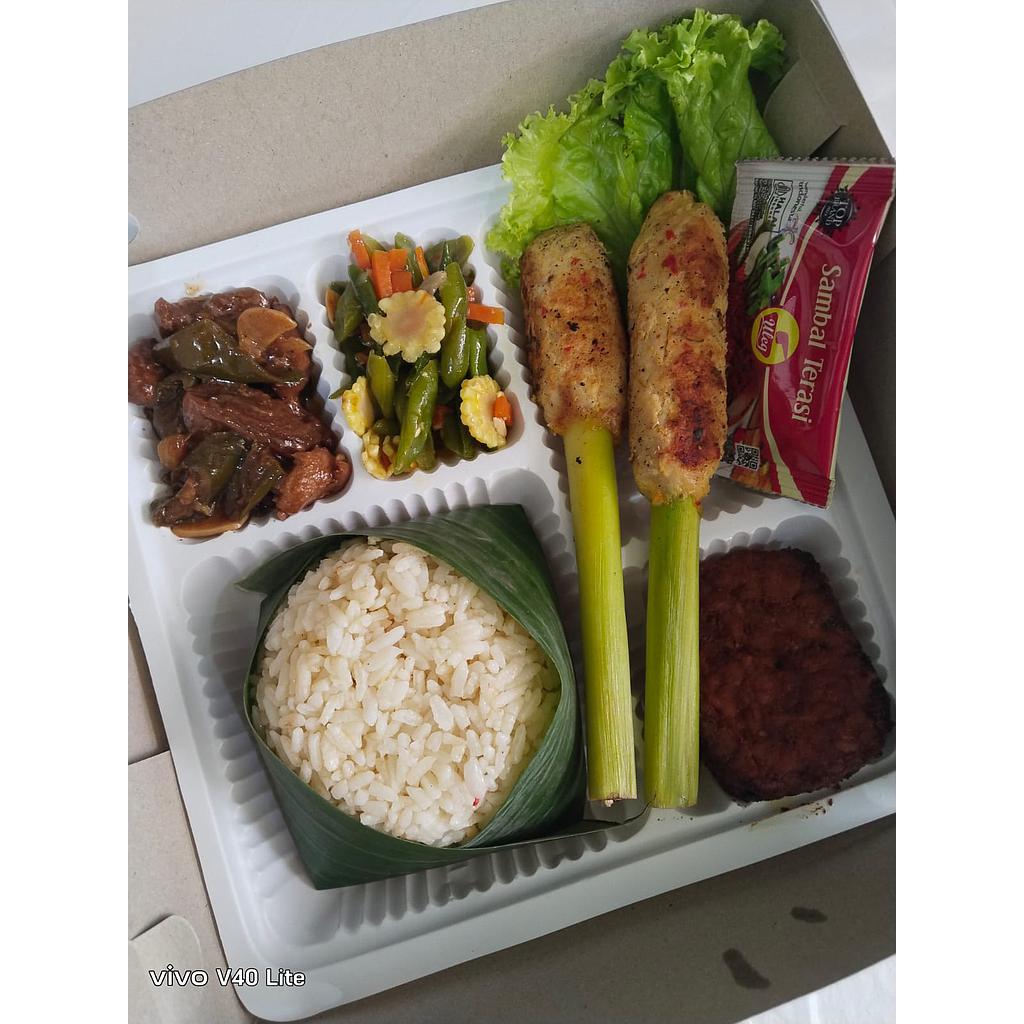 Makan dan Minum Rapat (Makan)