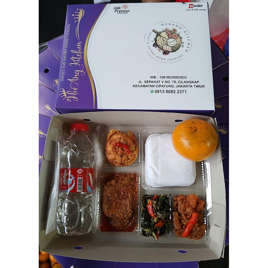 Paket Nasi Dan Snack Box