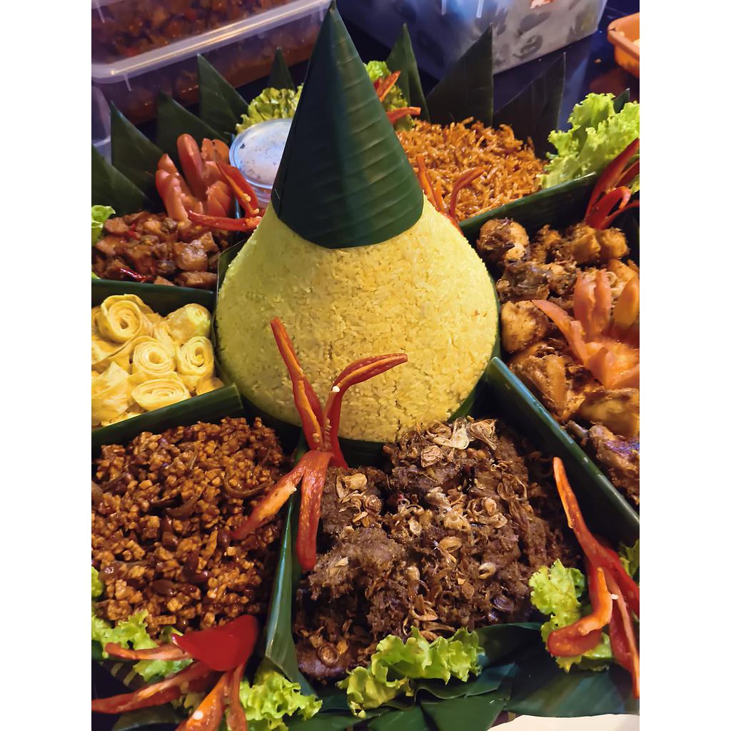 Nasi tumpeng dapur berkah