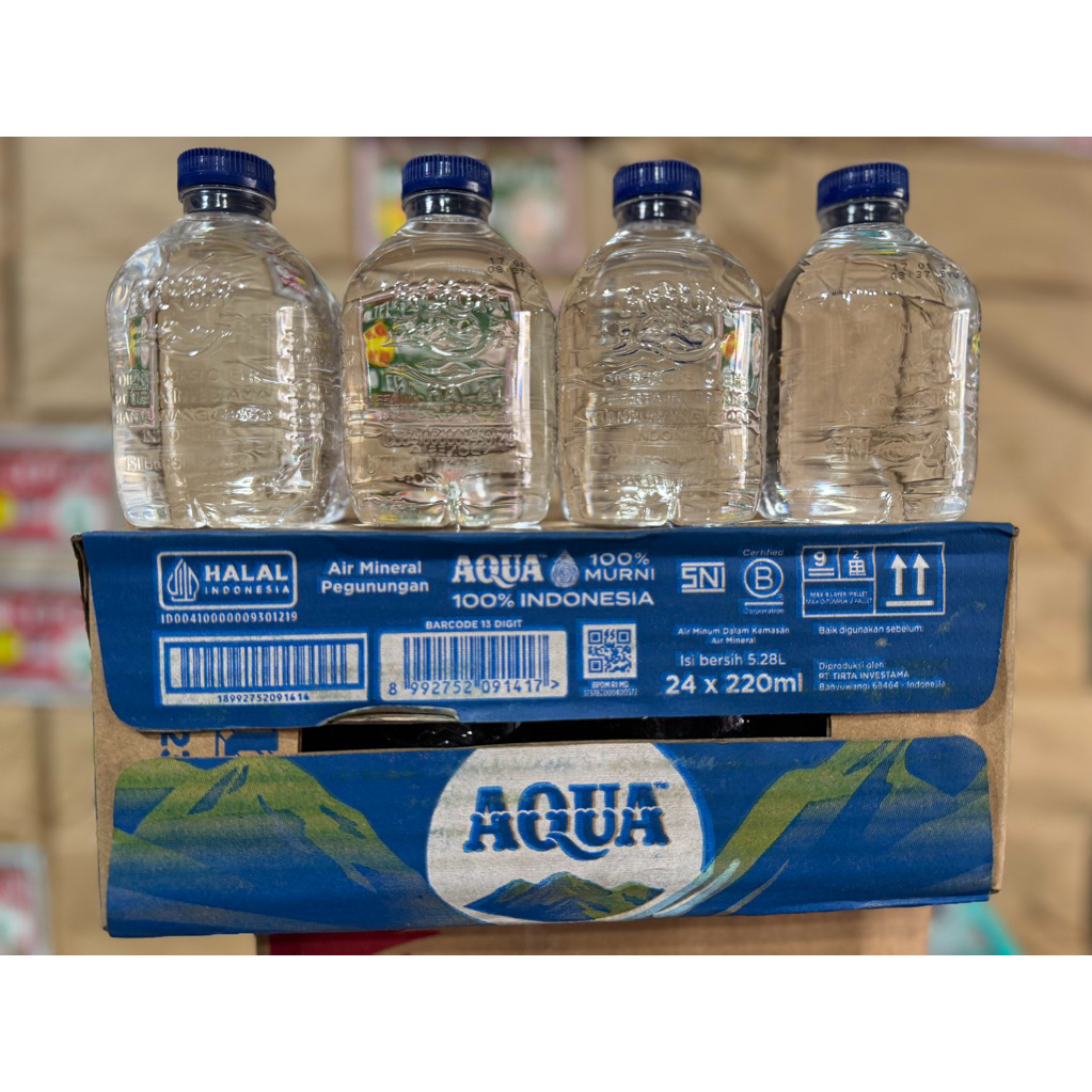 Aqua Kemasan Botol 220 ml