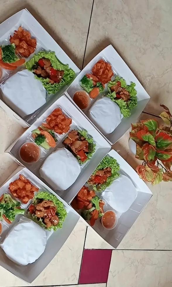 AMMAIRA Nasi Box