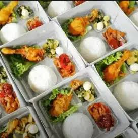 Nasi dan Snack Box