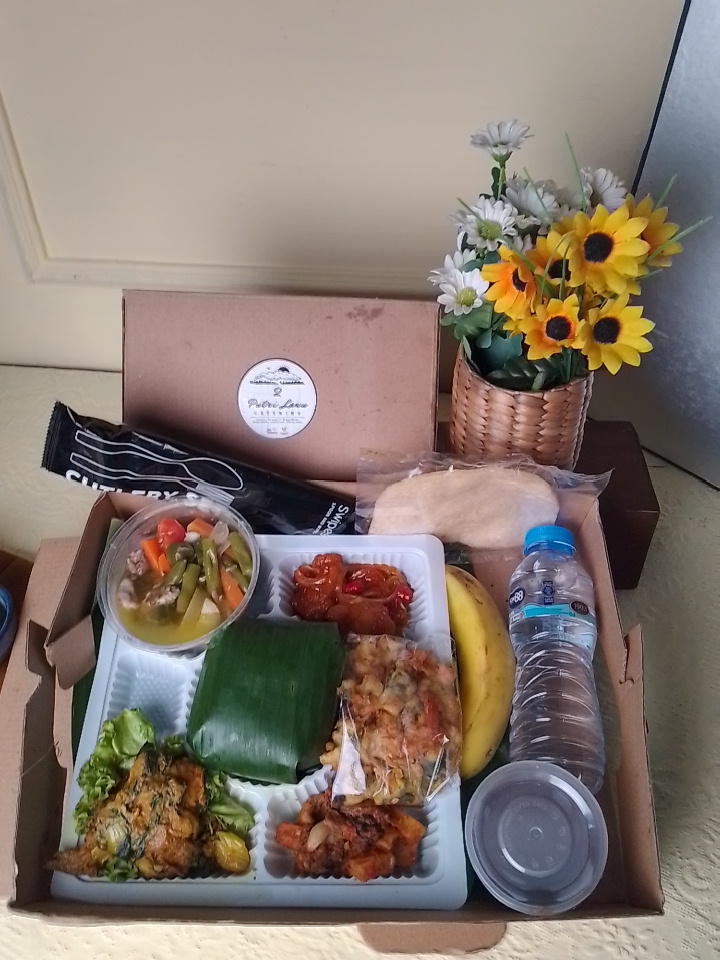 Nasi Box 2 Putri Lawu
