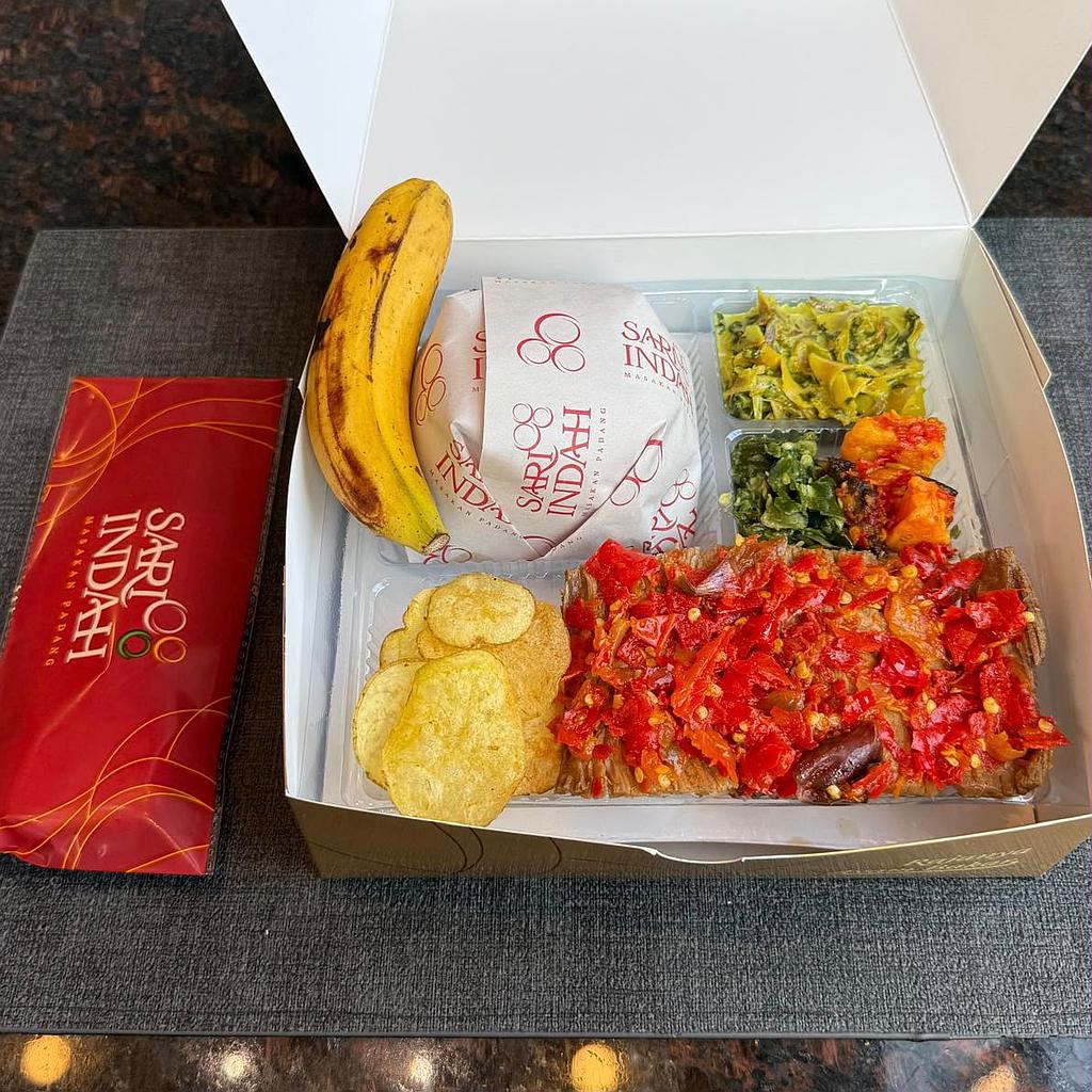 Nasi Box Padang Premium Sari Indah (Dendeng Lambok)