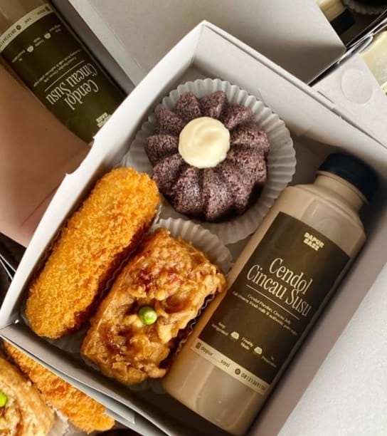 Snack box_istimewa_Azlyn Cake