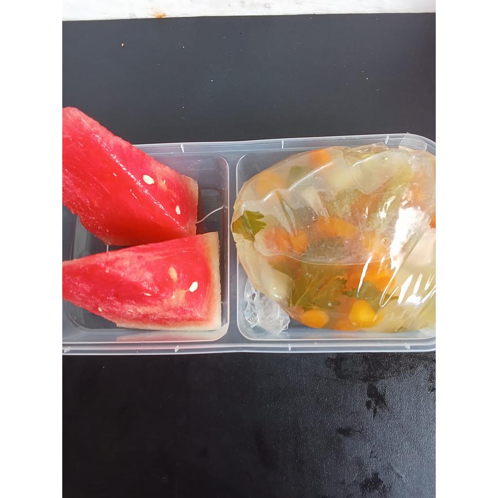 Sop Ayam dan Semangka Nendi Caterings