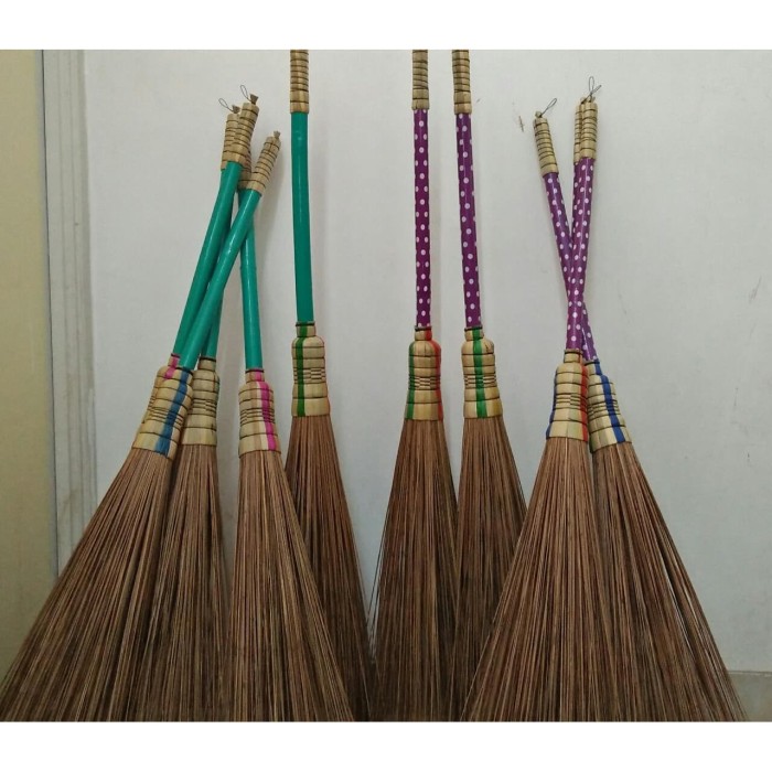 Sapu Lidi Bergagang