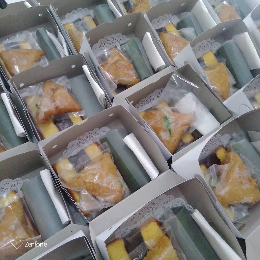 Snack Box Cak Joyo