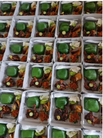 Paket Ayam Bakar dengan Urab APB