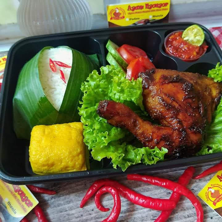Nasi Box Ayam Bakar &amp; Telor Balado