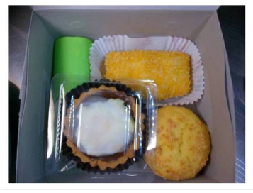 SNACK BOX ISI 4 KUE