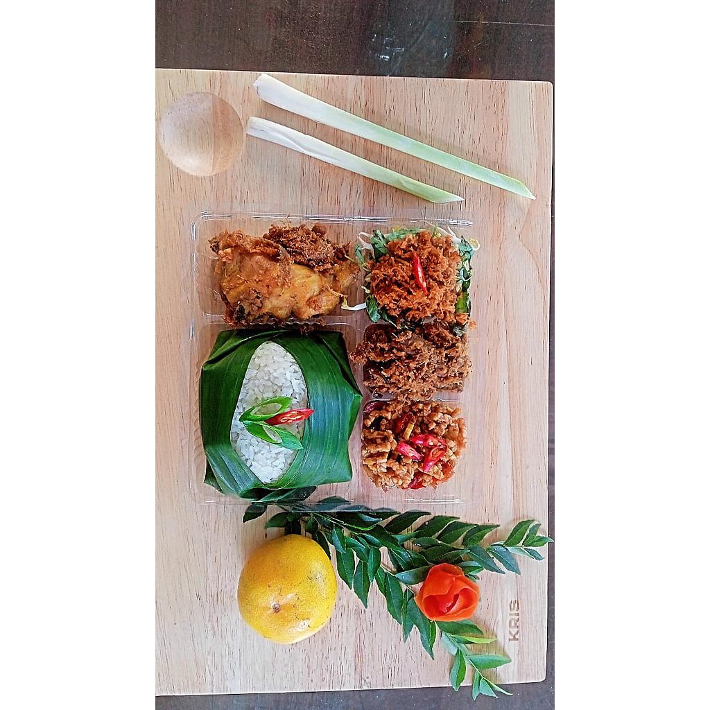 NASI UDUK EMPAL AYAM GORENG TELOR BALADO SAYUR NANGKA KERUPUK SAMBAL BUAH AIR MINERAL