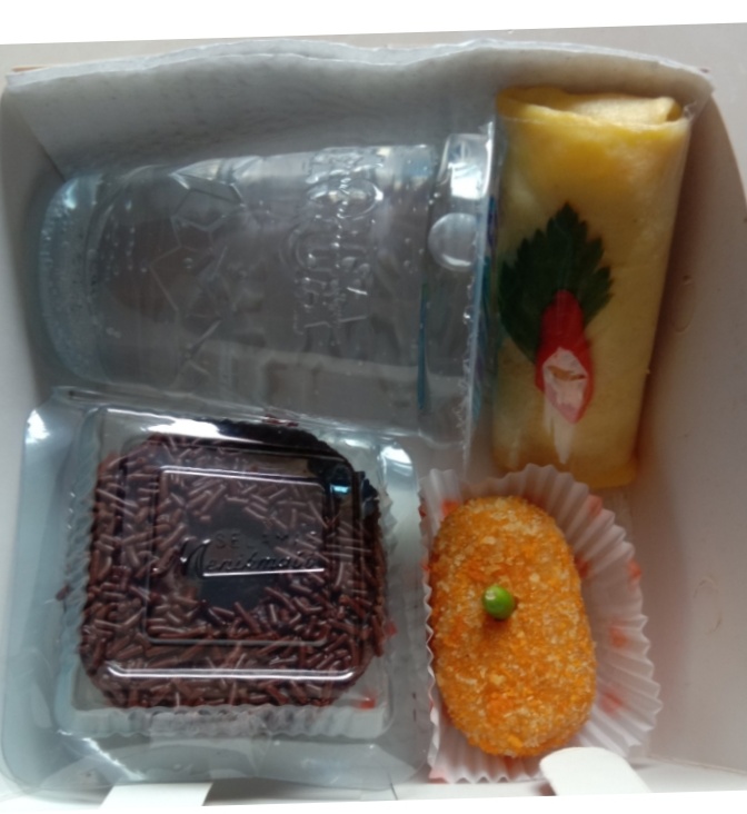 Paket Snack box 18