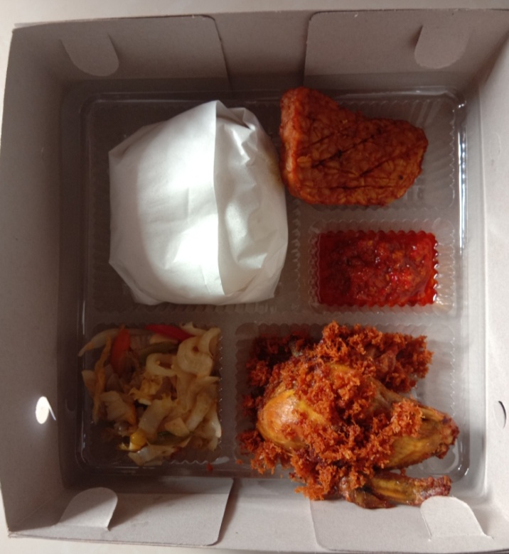Paket ayam serundeng
