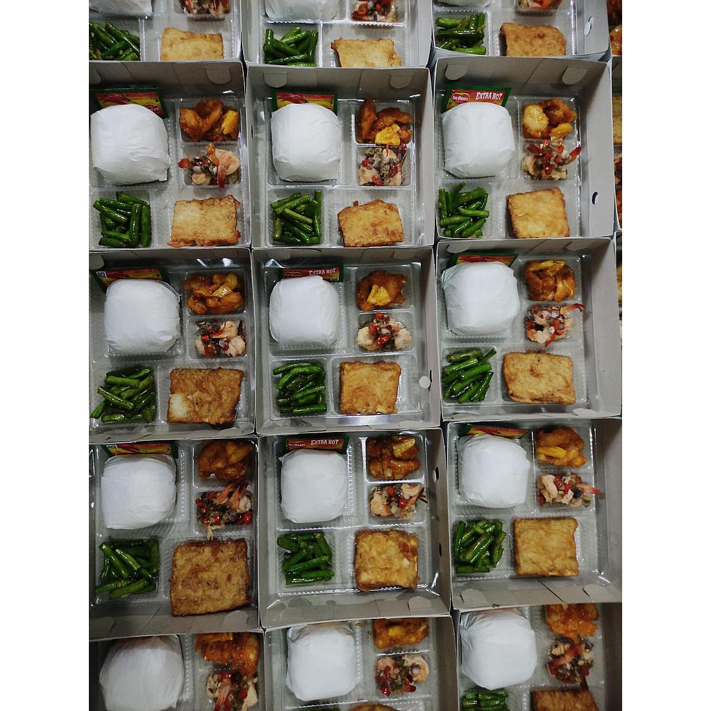 Sanny Culinary Nasi Box 3 (Ayam Filet Goreng &amp; Udang Sambal Matah)