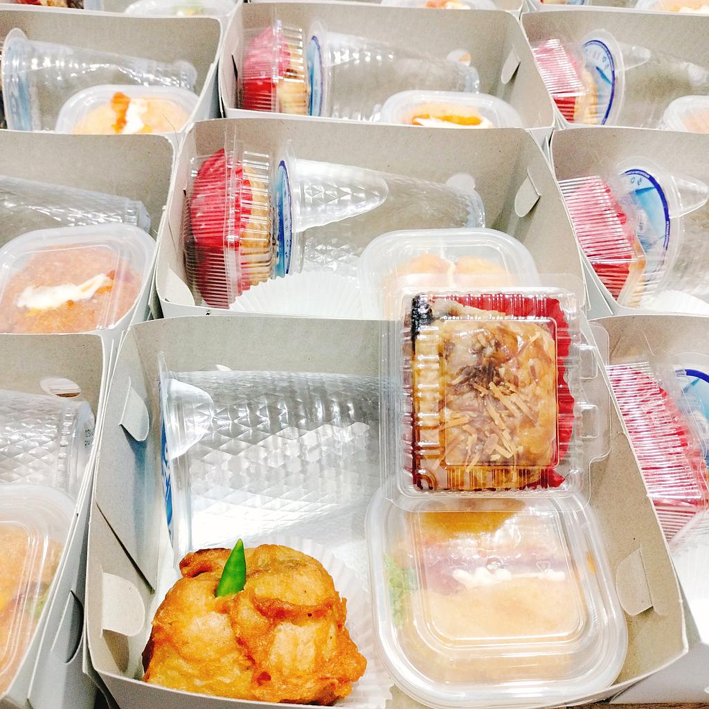 Snack box premium isi 4