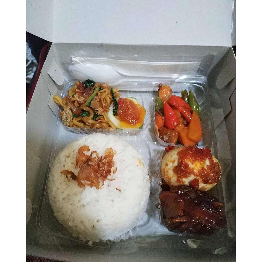 Paket nasi box dan snack