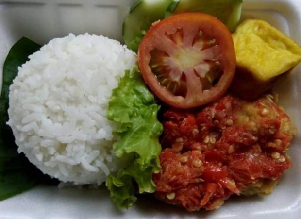 Paket Nasi Ayam Geprek 1