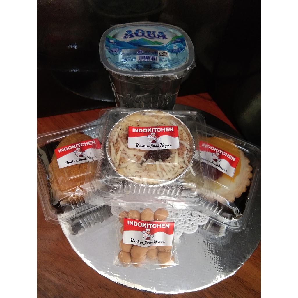 INDOKITCHEN snack box 8 harga 18K