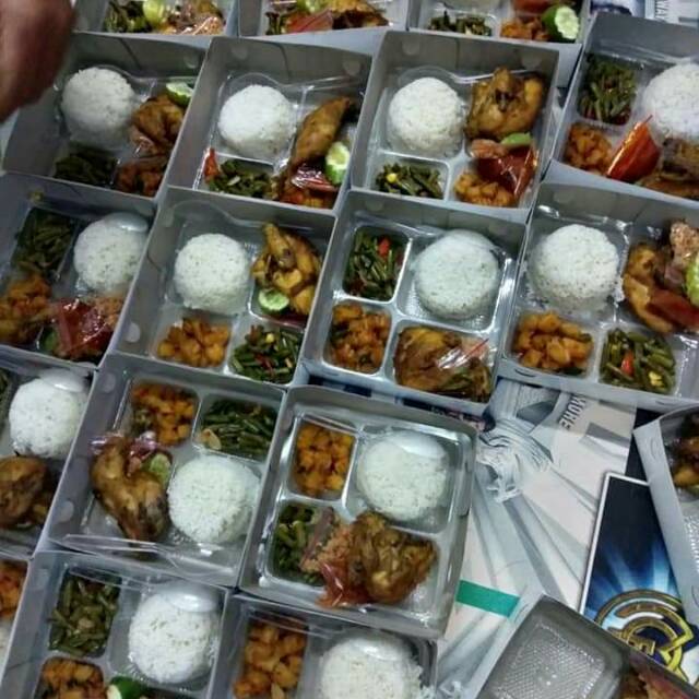 Paket 1 nasi box by Raminah Catering