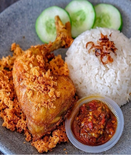 Nasi Ayam Goreng
