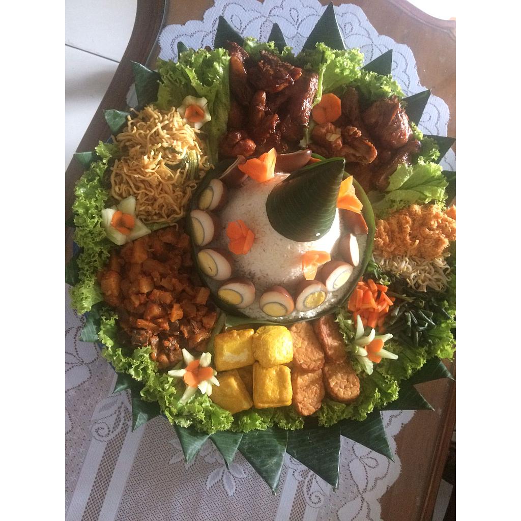 Nasi Tumpeng