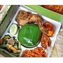 Nasi box ayam bumbu kelapa gurih