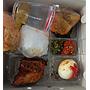 Nasi Box Ayam Goreng Serundeng dan Telor Bulat Padang Panjang1