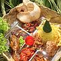 Paket Nusantara Nasi Kuning (Box) by Mbledag Catering