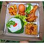 Nasi box ayam goreng