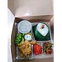 nasi box kompit ayam goreng serundeng
